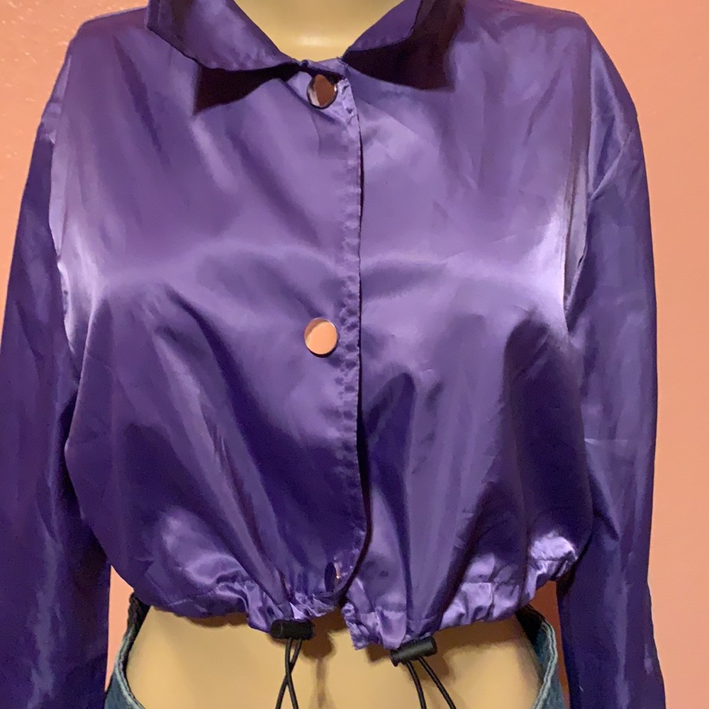 In Excellent Condition Cropped Top - Picture 4 of 7
